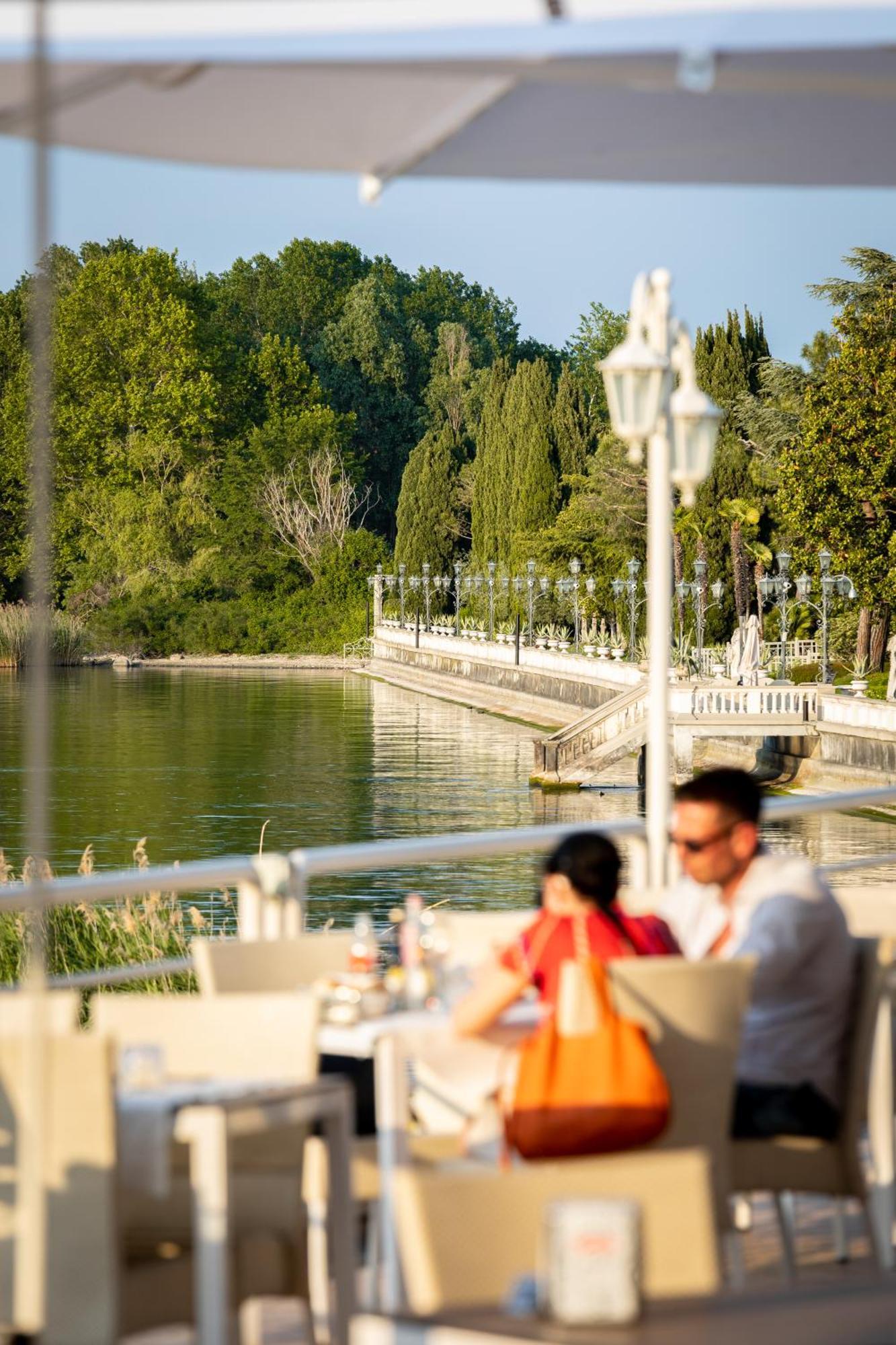 Hotel Aquila D'Oro Desenzano Ντεζεντσάνο ντελ Γκάρντα Εξωτερικό φωτογραφία