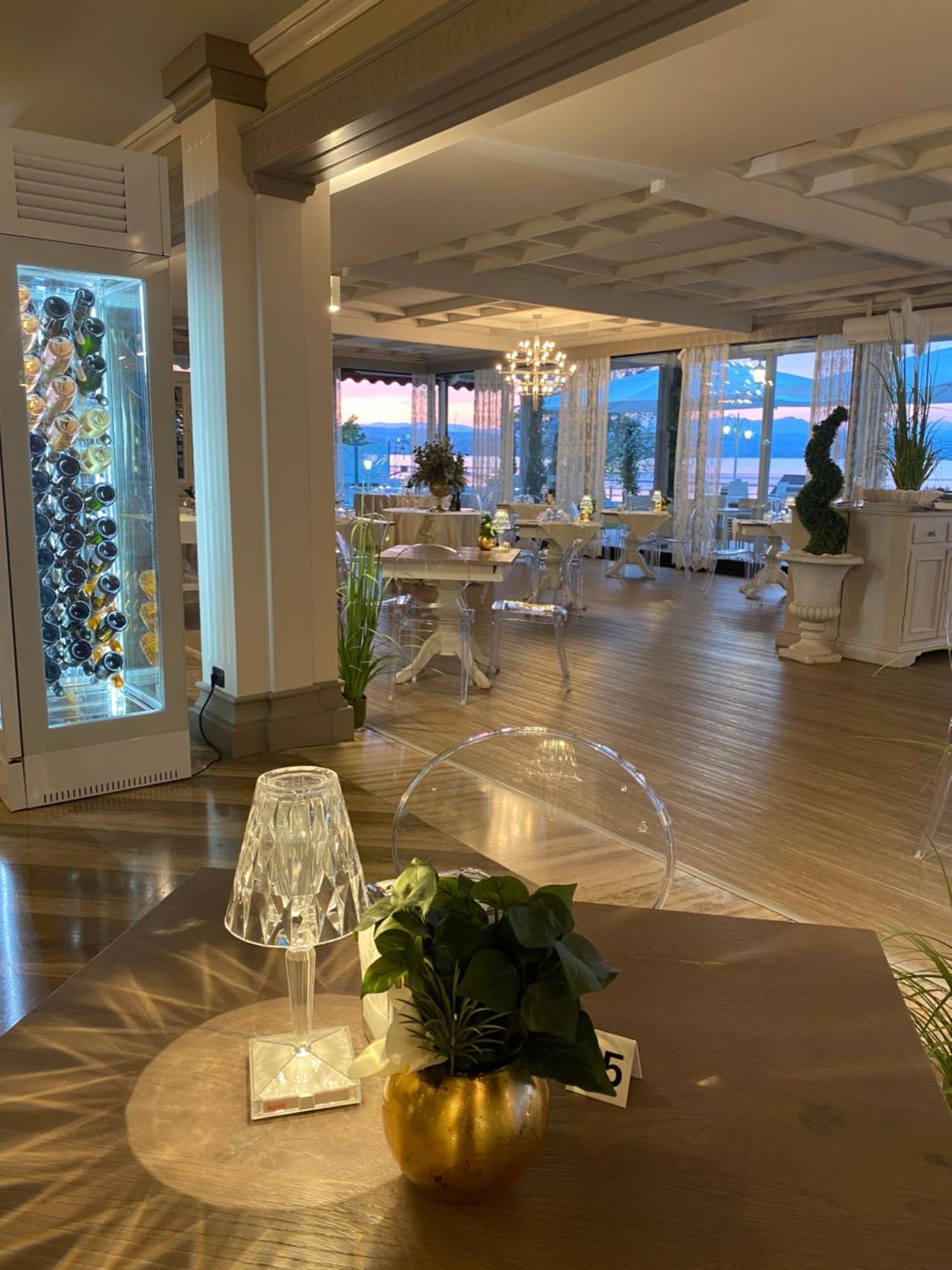 Hotel Aquila D'Oro Desenzano Ντεζεντσάνο ντελ Γκάρντα Εξωτερικό φωτογραφία