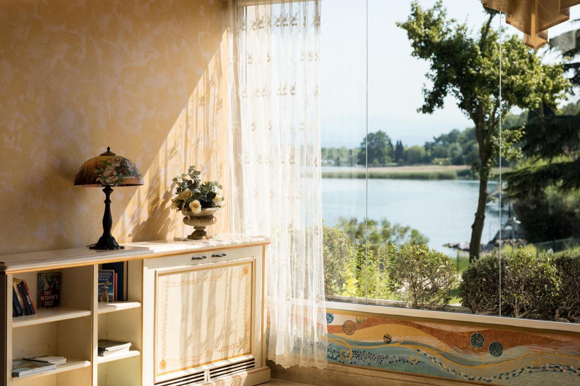 Hotel Aquila D'Oro Desenzano Ντεζεντσάνο ντελ Γκάρντα Εξωτερικό φωτογραφία