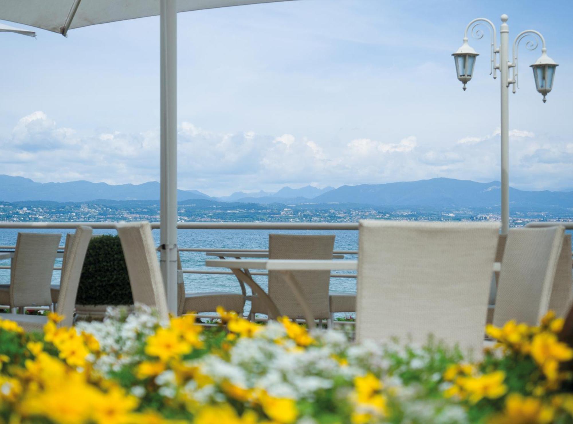 Hotel Aquila D'Oro Desenzano Ντεζεντσάνο ντελ Γκάρντα Εξωτερικό φωτογραφία