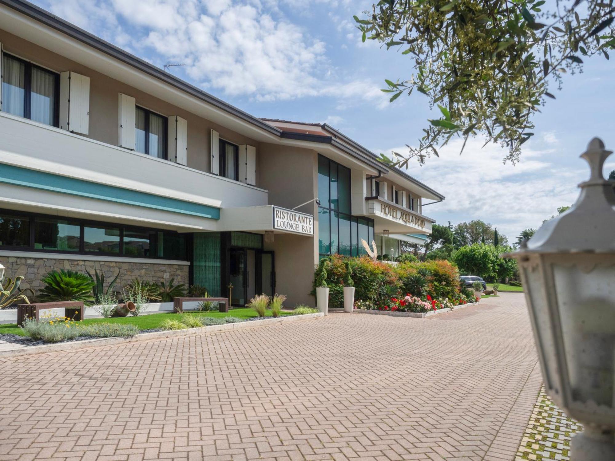 Hotel Aquila D'Oro Desenzano Ντεζεντσάνο ντελ Γκάρντα Εξωτερικό φωτογραφία