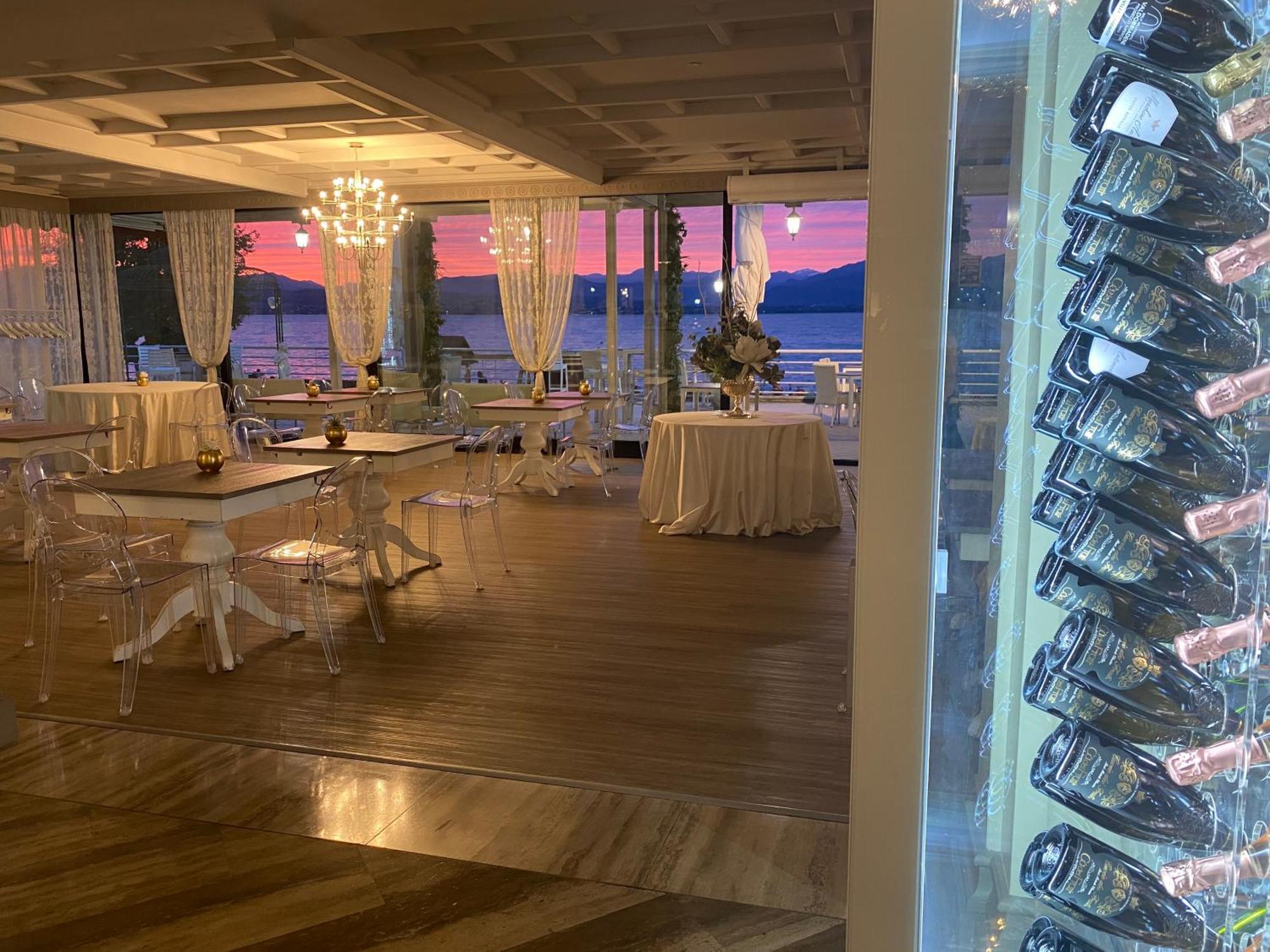 Hotel Aquila D'Oro Desenzano Ντεζεντσάνο ντελ Γκάρντα Εξωτερικό φωτογραφία
