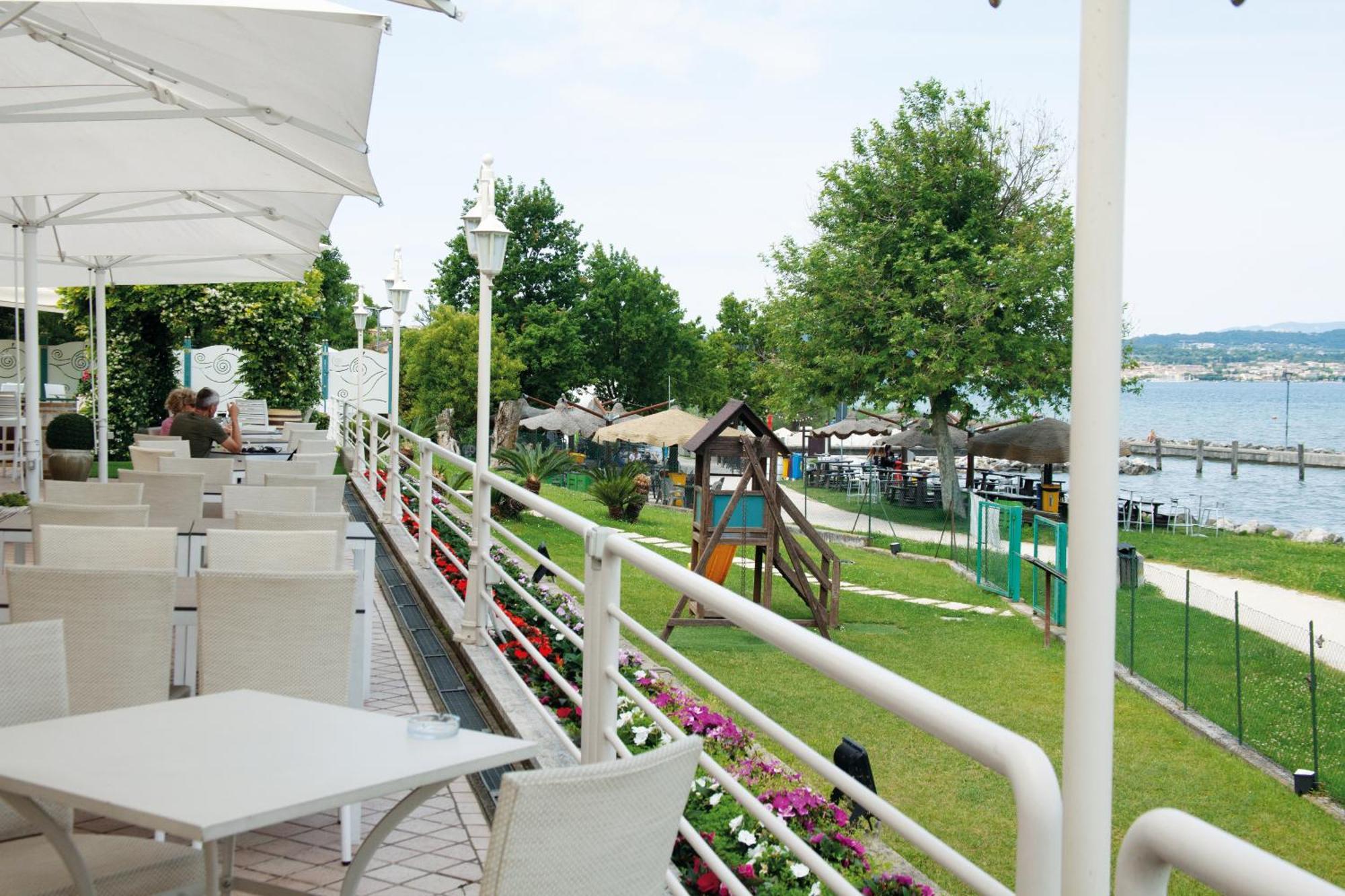 Hotel Aquila D'Oro Desenzano Ντεζεντσάνο ντελ Γκάρντα Εξωτερικό φωτογραφία