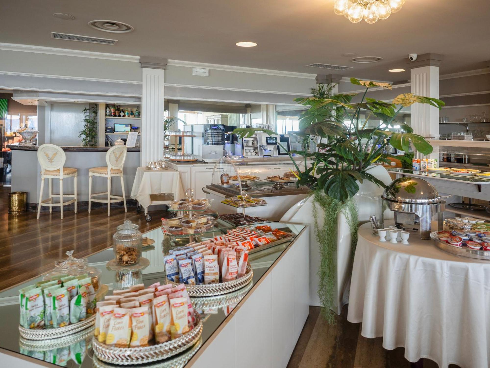 Hotel Aquila D'Oro Desenzano Ντεζεντσάνο ντελ Γκάρντα Εξωτερικό φωτογραφία