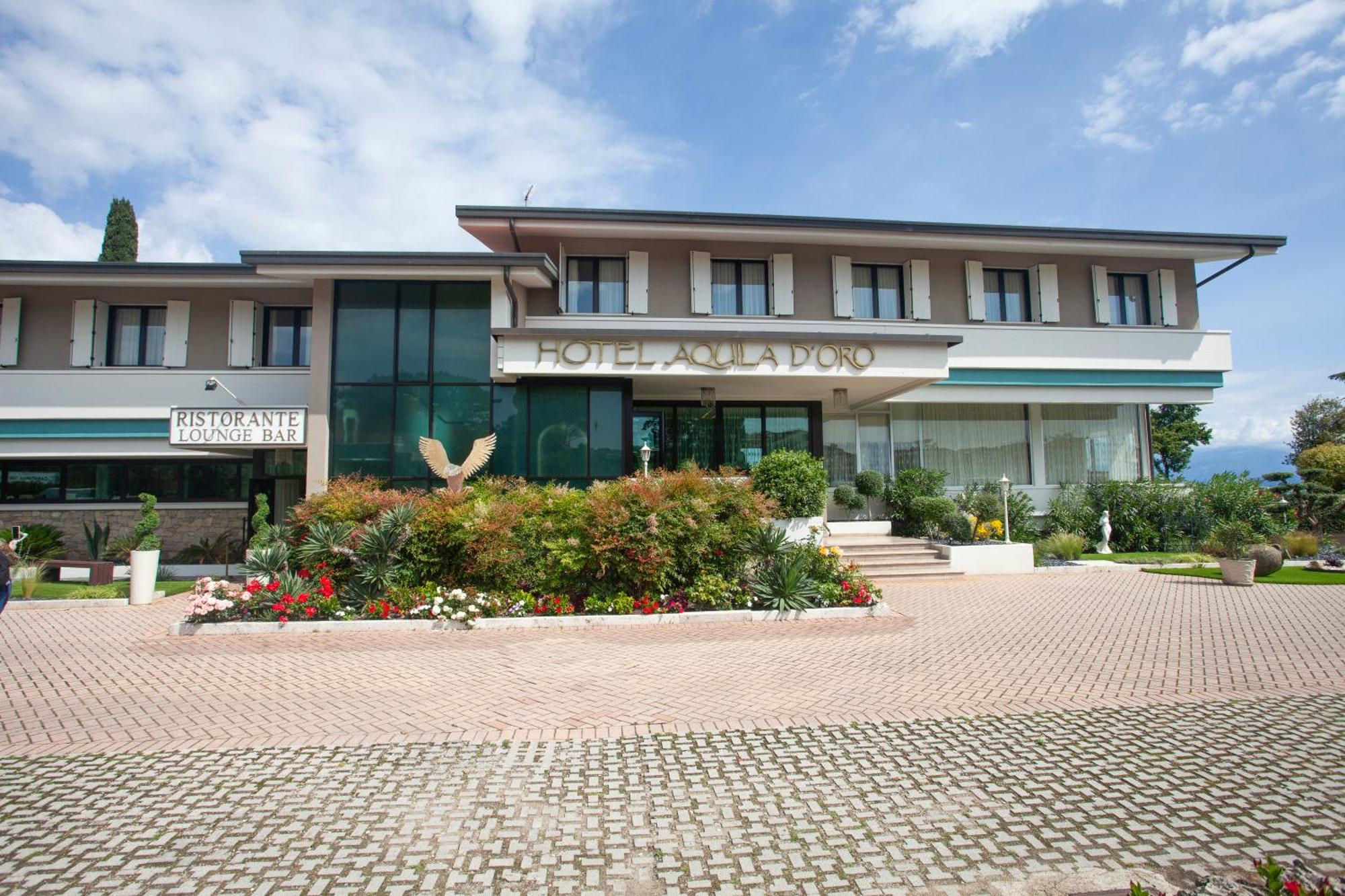 Hotel Aquila D'Oro Desenzano Ντεζεντσάνο ντελ Γκάρντα Εξωτερικό φωτογραφία