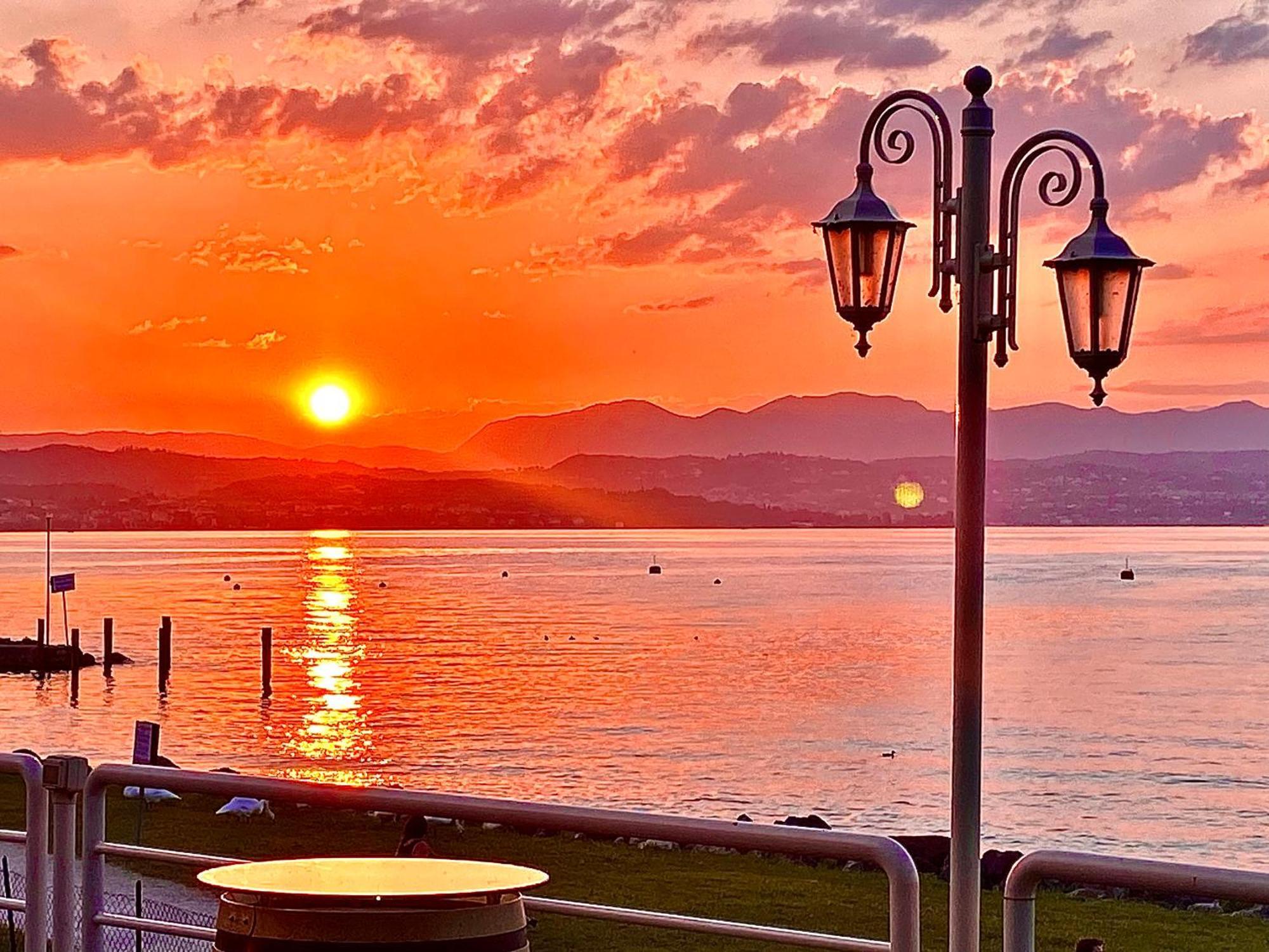 Hotel Aquila D'Oro Desenzano Ντεζεντσάνο ντελ Γκάρντα Εξωτερικό φωτογραφία