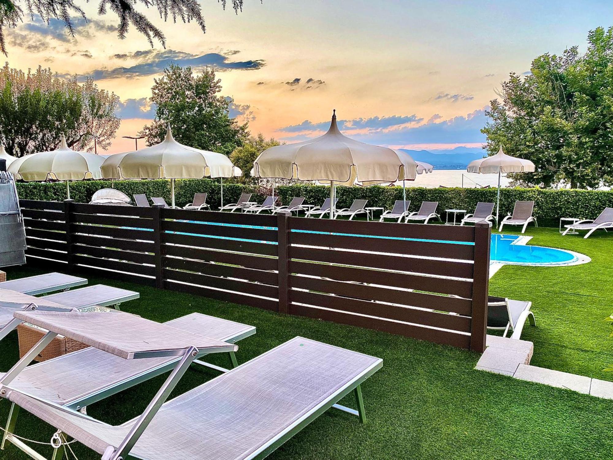 Hotel Aquila D'Oro Desenzano Ντεζεντσάνο ντελ Γκάρντα Εξωτερικό φωτογραφία